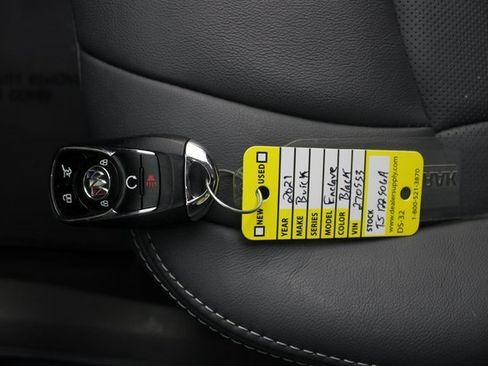 Used 2021 Buick Enclave Essence w/ LPO, Luxury Package image 7