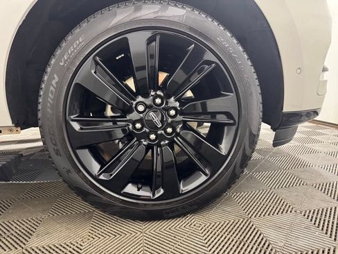 Used 2024 Lincoln Navigator Reserve w/ Monochromatic Package AWD/4WD image 23