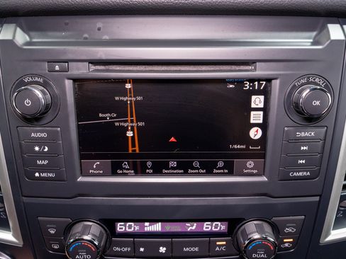 Used 2019 Nissan Titan SL w/ Midnight Edition AWD/4WD image 19