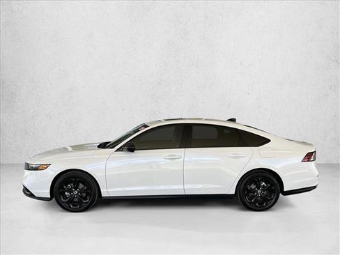 Used 2025 Honda Accord SE image 2