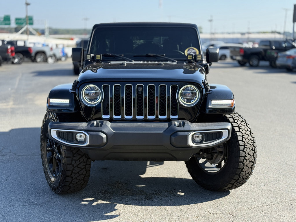 Used 2021 Jeep Wrangler Unlimited Sahara w/ Cold Weather Group AWD/4WD image 2