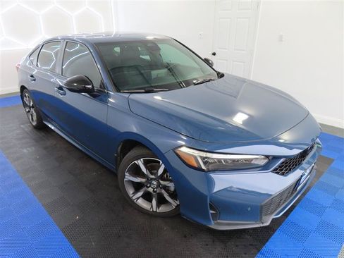 Used 2025 Honda Civic Sport image 5