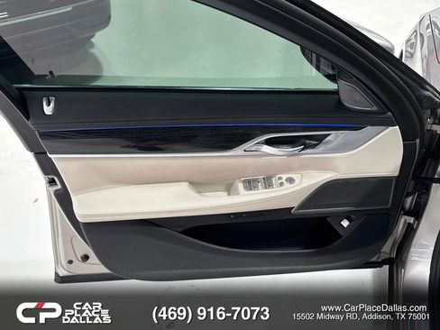 Used 2022 BMW 740i w/ Luxury Rear Seating Package RWD image 15