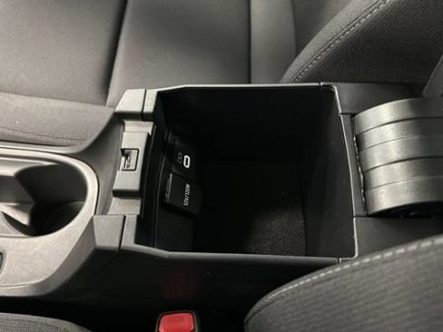Used 2025 Toyota Corolla LE w/ LE Premium Package FWD image 30