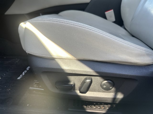 Used 2023 Nissan Rogue SL AWD/4WD image 23