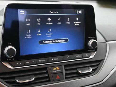 Used 2024 Nissan Altima 2.5 SR FWD image 25
