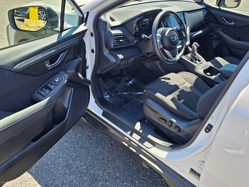 Used 2025 Subaru Outback Premium AWD/4WD image 15