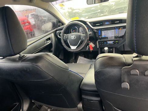 Used 2017 Toyota Corolla SE image 23