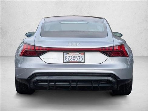 Used 2022 Audi e-tron GT Prestige image 7