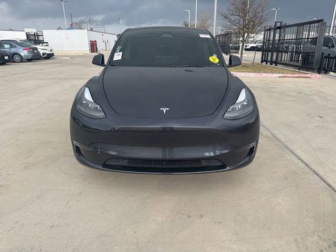 Used 2024 Tesla Model Y Long Range image 15