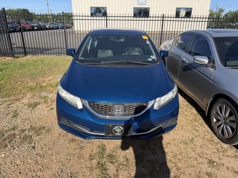 Used 2014 Honda Civic LX image 2