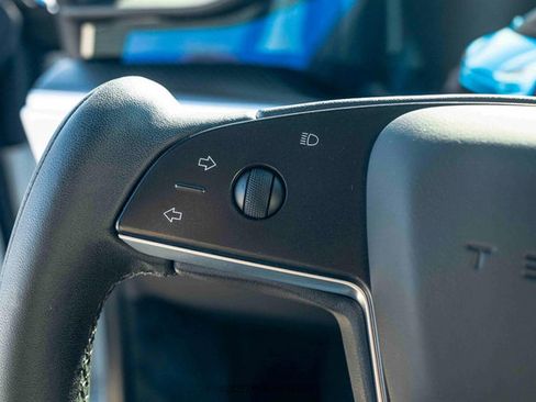 Used 2022 Tesla Model S Plaid image 21