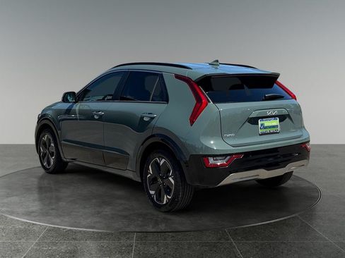 Used 2023 Kia Niro Wave w/ Wave Preserve Package FWD image 7