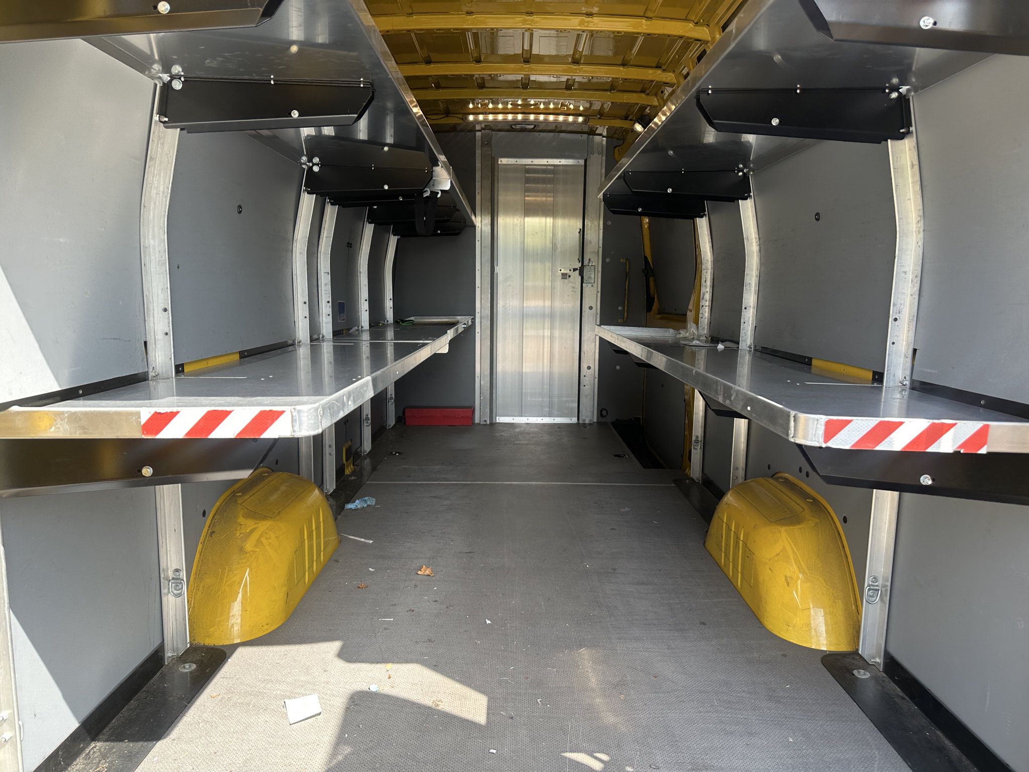 Used 2021 Mercedes-Benz Sprinter 2500 w/ Acoustic Package image 7