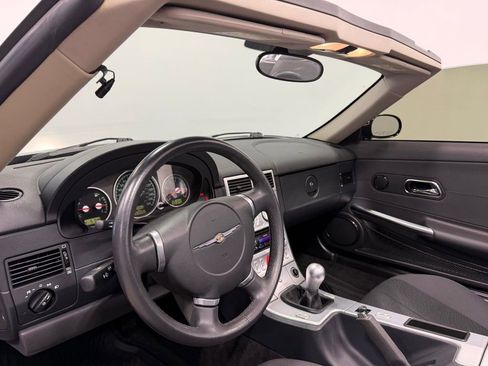 Used 2005 Chrysler Crossfire Convertible image 24