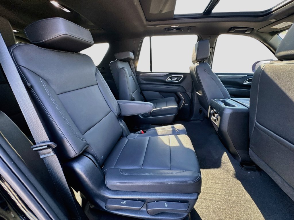 Used 2023 Chevrolet Tahoe Z71 w/ Luxury Package AWD/4WD image 35