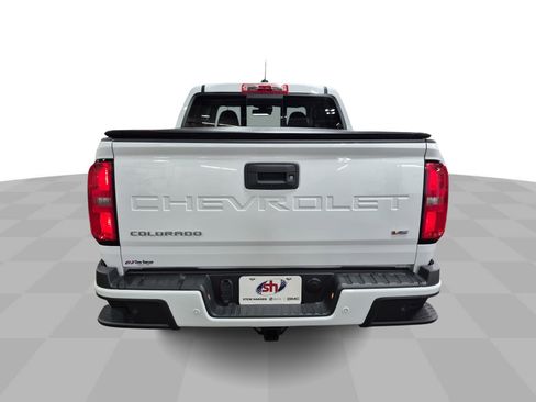 Used 2021 Chevrolet Colorado Z71 w/ Safety Package AWD/4WD image 8