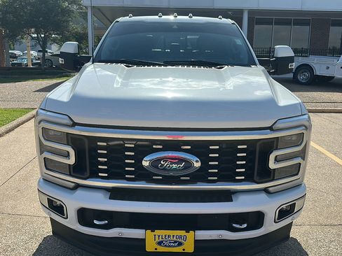 Used 2023 Ford F350 Limited w/ FX4 Off-Road Package AWD/4WD image 3