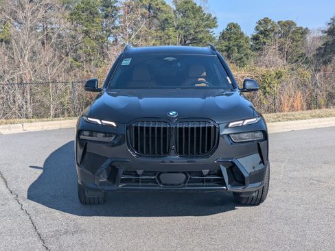 Used 2024 BMW X7 xDrive40i w/ M Sport Package image 2