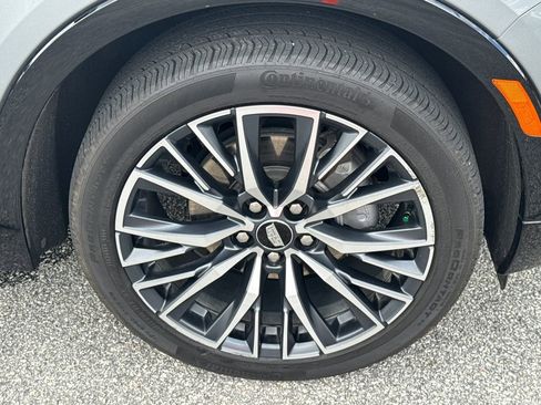 Used 2024 Cadillac XT4 Sport FWD image 12
