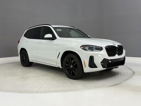 Certified 2024 BMW X3 sDrive30i w/ M Sport Package RWD image 7