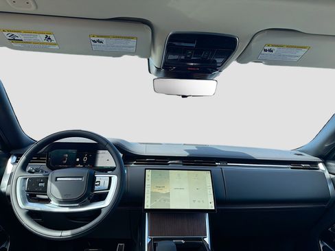New 2026 Land Rover Range Rover SE image 18