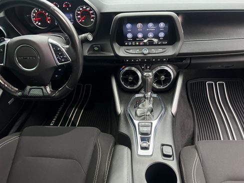 Used 2021 Chevrolet Camaro LT w/ RS Package image 10
