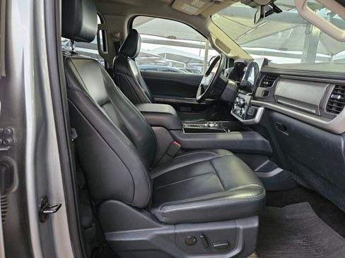 Used 2022 Ford Expedition Max XLT RWD image 20