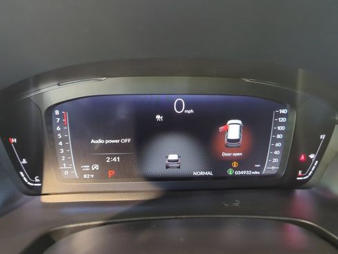 Used 2025 Honda Pilot Elite image 18