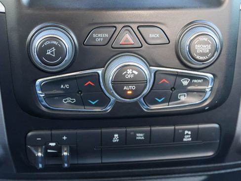 Used 2022 RAM 1500 Classic SLT w/ Electronics Group AWD/4WD image 23