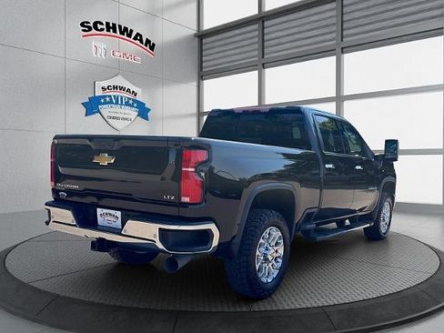 Used 2025 Chevrolet Silverado 2500 LTZ w/ LTZ Plus Package AWD/4WD image 4