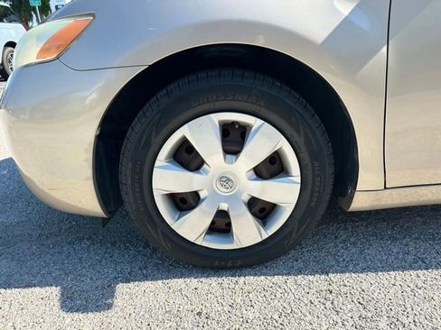 Used 2007 Toyota Camry CE FWD image 9