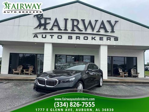 Used 2024 BMW 530i w/ Premium Package image 1