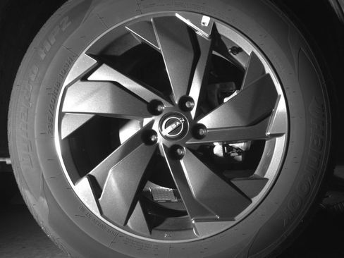 Used 2025 Nissan Rogue SV AWD/4WD image 13