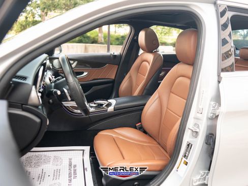 Used 2019 Mercedes-Benz C 300 Sedan image 16