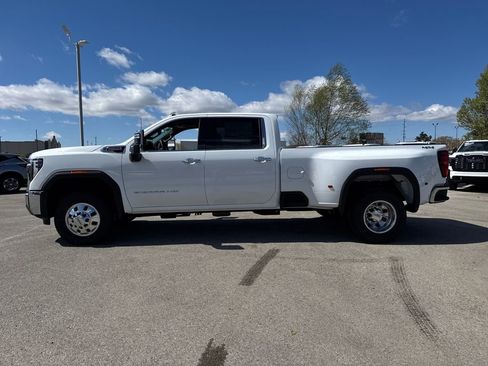 New 2026 GMC Sierra 3500 SLT w/ SLT Convenience Package AWD/4WD image 3