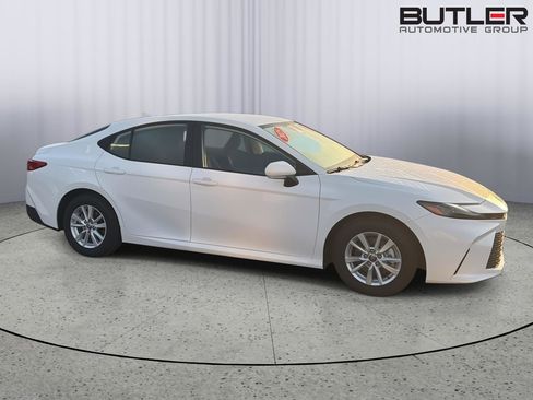 Certified 2025 Toyota Camry LE w/ Convenience Package FWD image 7