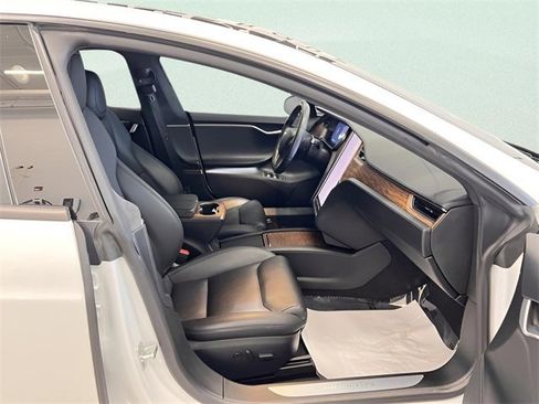 Used 2020 Tesla Model S Long Range Plus image 14