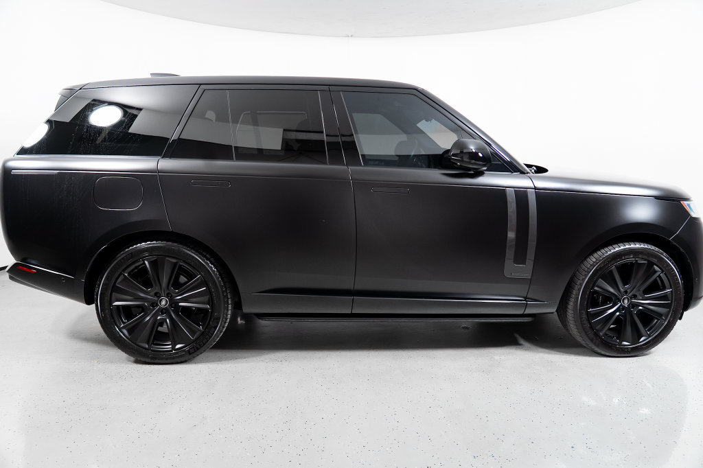 Used 2025 Land Rover Range Rover Autobiography AWD/4WD image 3