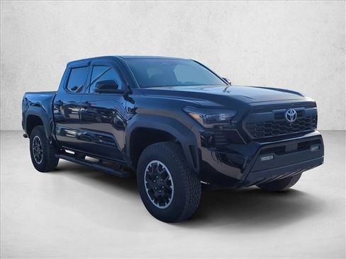 Certified 2025 Toyota Tacoma TRD Off-Road w/ TRD Off Road Premium Package AWD/4WD image 3