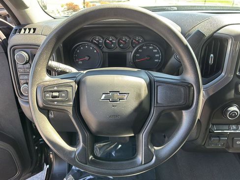 Used 2021 Chevrolet Silverado 1500 Custom Trail Boss AWD/4WD image 29