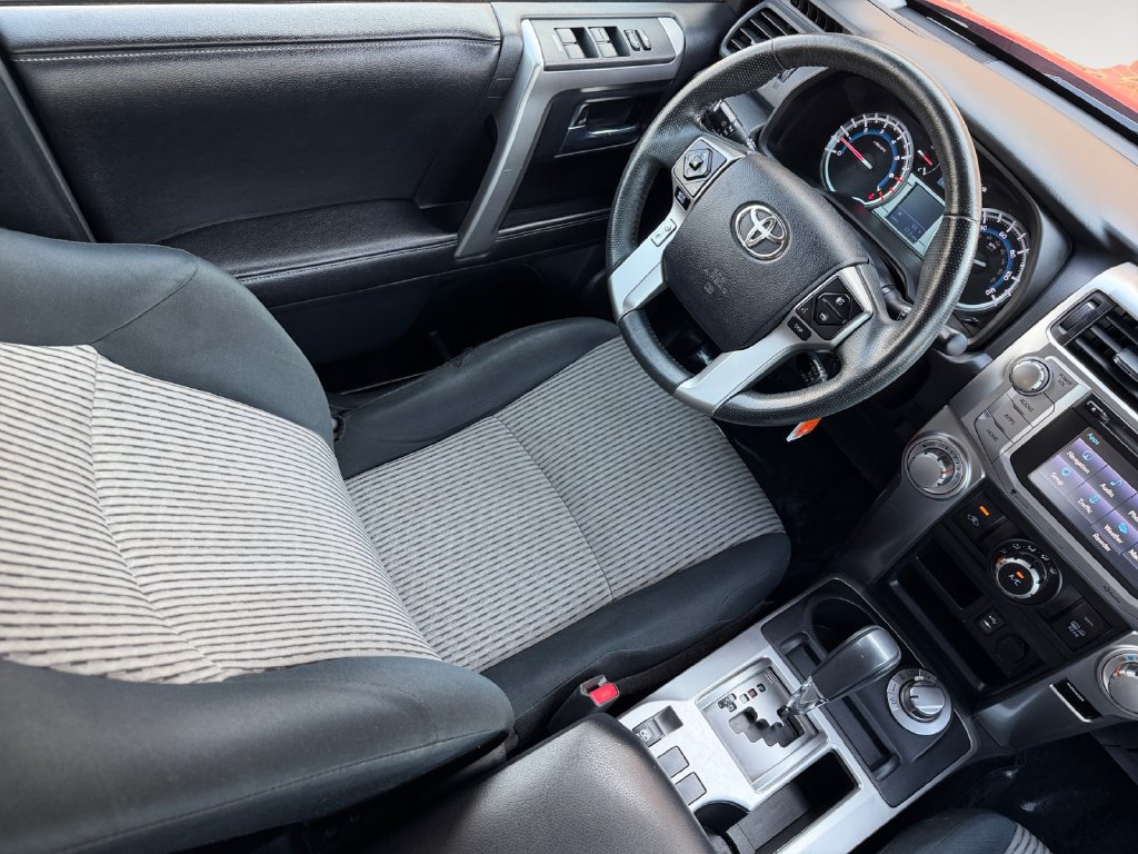 Used 2015 Toyota 4Runner SR5 AWD/4WD image 15