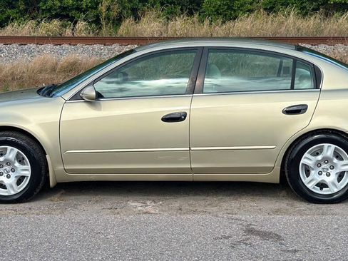 Used 2002 Nissan Altima 2.5 S image 6