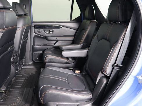 Used 2025 Honda Pilot TrailSport image 15