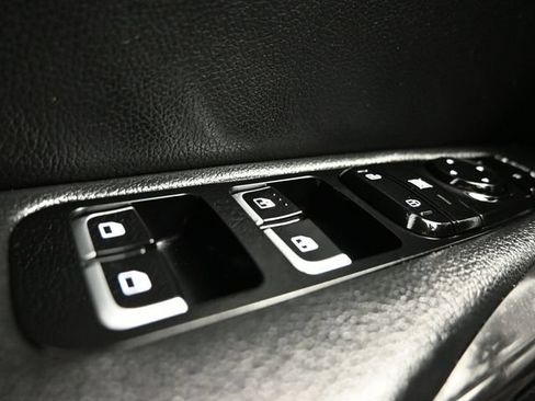 Used 2019 Kia Stinger RWD image 31