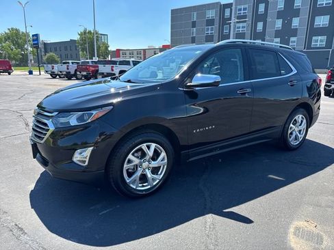 Used 2021 Chevrolet Equinox Premier AWD/4WD image 1