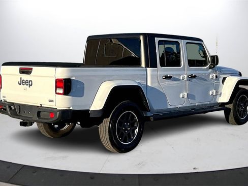 Certified 2022 Jeep Gladiator Overland w/ Popular Equipment Package image 8