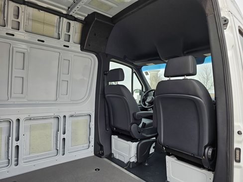 New 2025 Mercedes-Benz Sprinter 2500 image 25