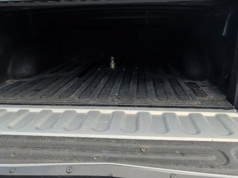 Used 2018 RAM 2500 SLT AWD/4WD image 23