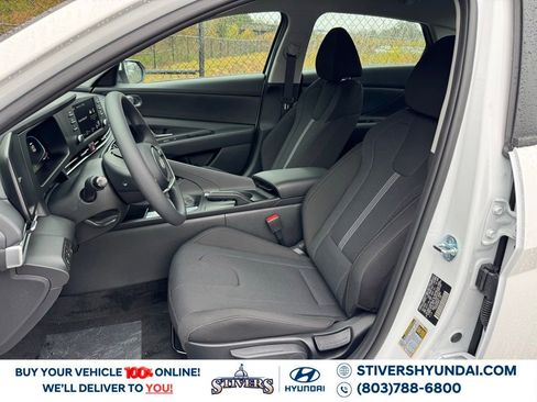 New 2026 Hyundai Elantra SE image 16